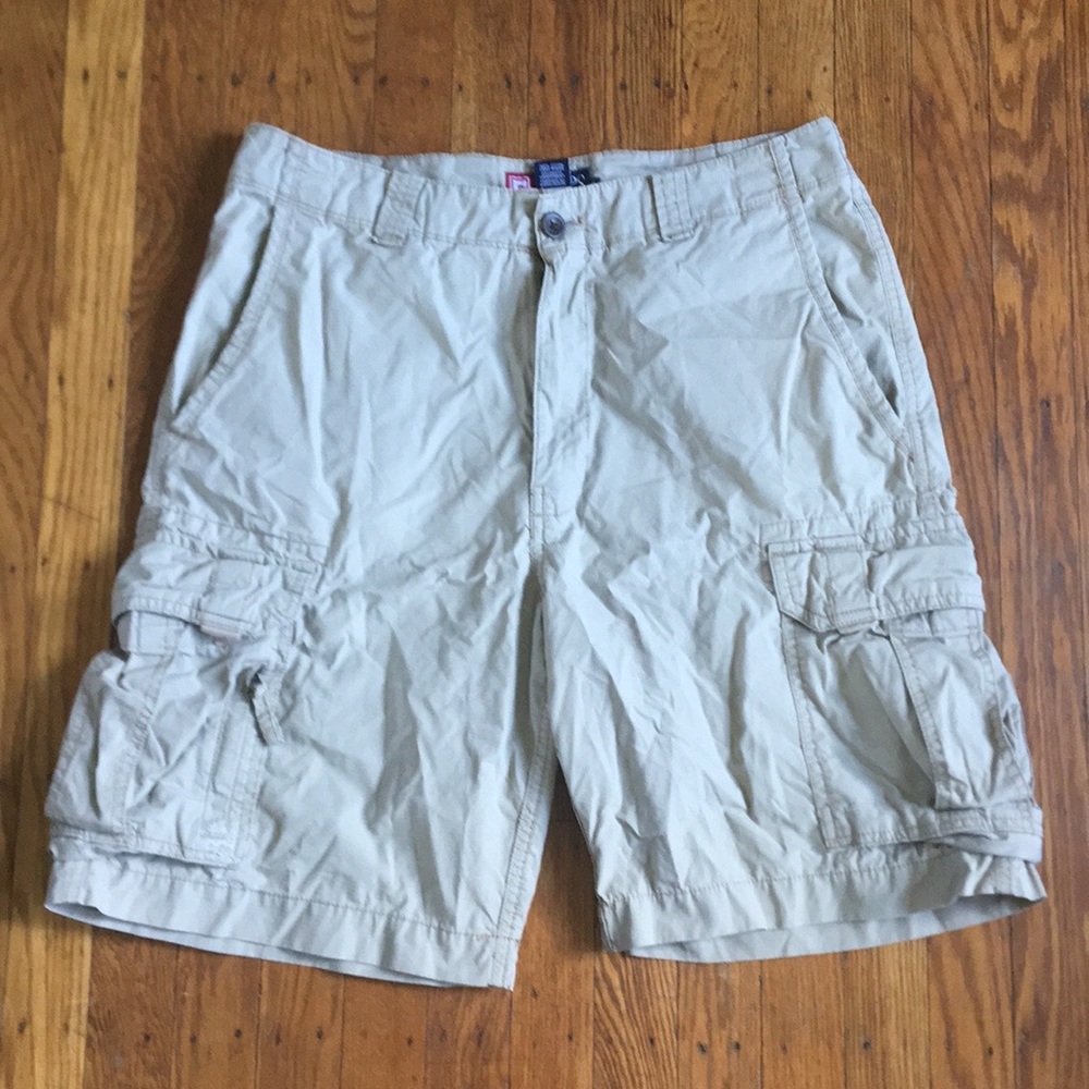Chaps Khaki Cargo shorts, size 33